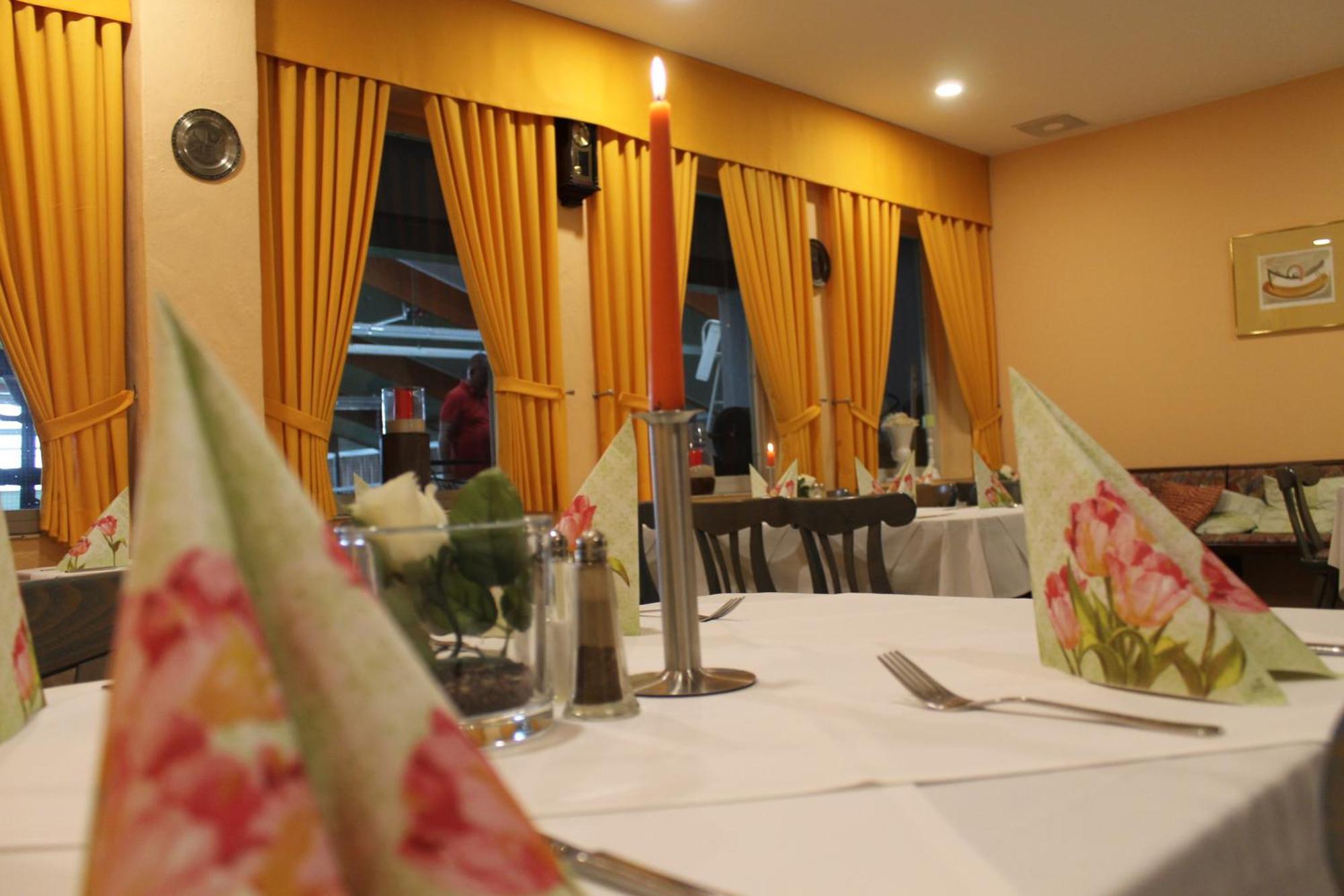 Toto'S Gasthaus Hattingen Extérieur photo